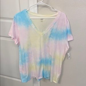Gap brand new tie dye ladies v-neck t-shirt XL